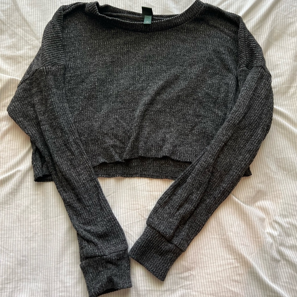 Grey ribbed cropped sweater